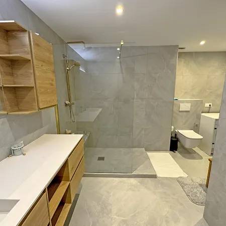 Panoramic Sea View Promenade