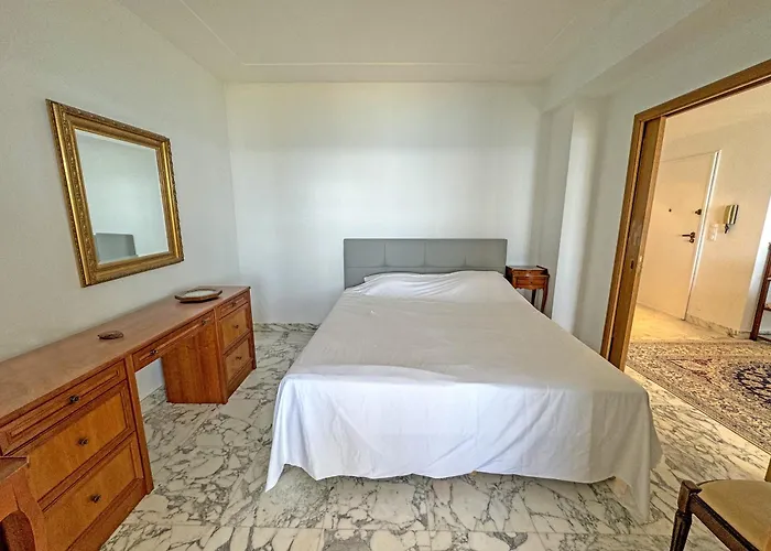 Panoramic Sea View Promenade